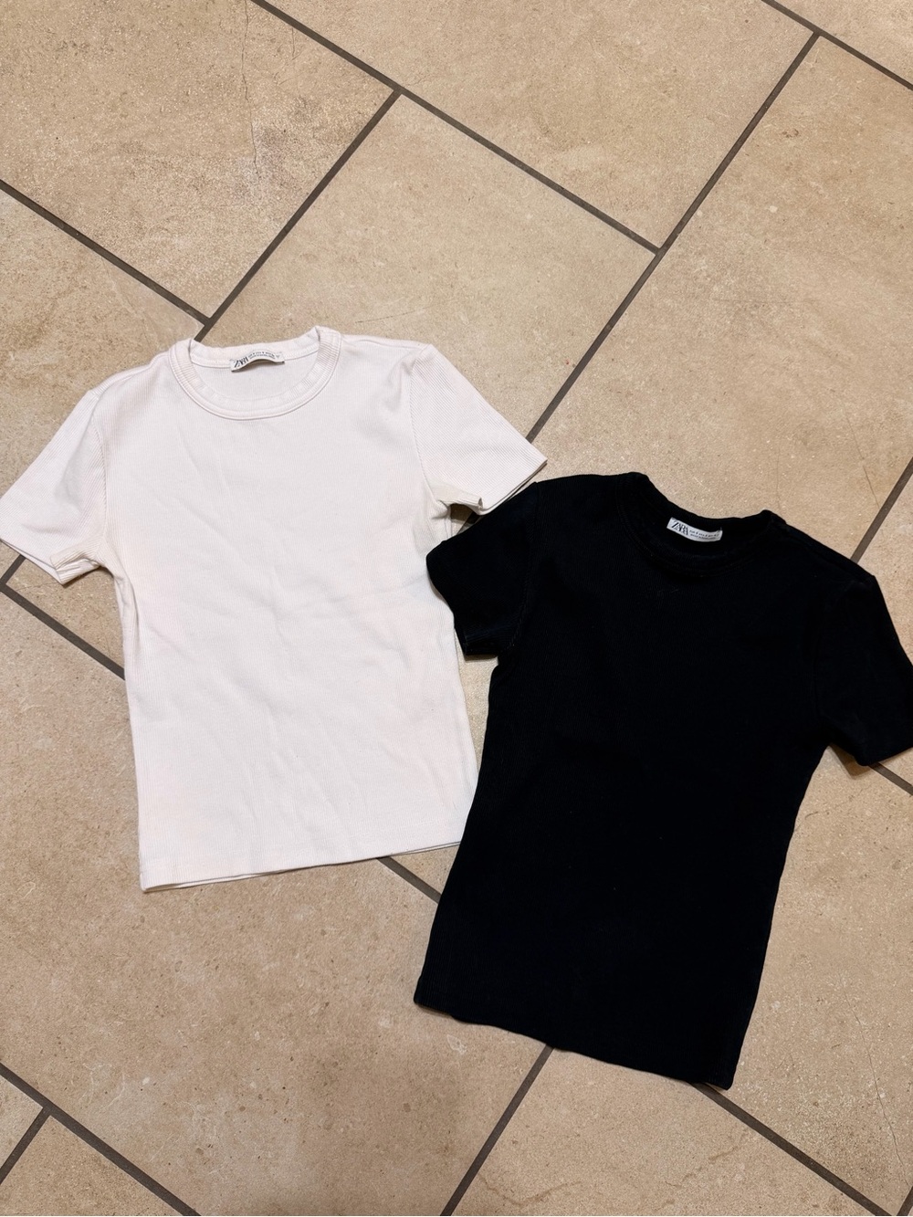 Classic women’s Crewneck Tee - Black & White
